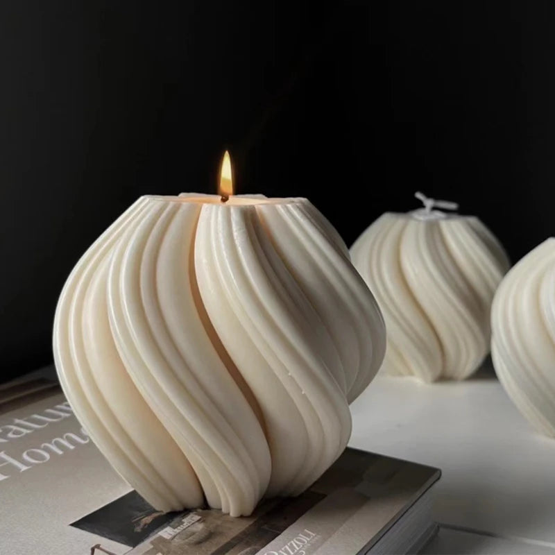 Candles - Luxury Large White Swirl