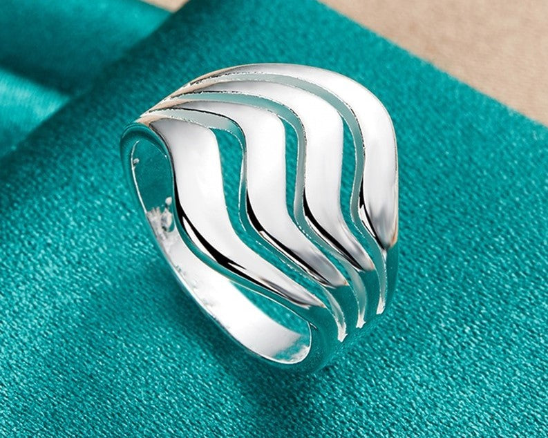 Wavy Lines Ring
